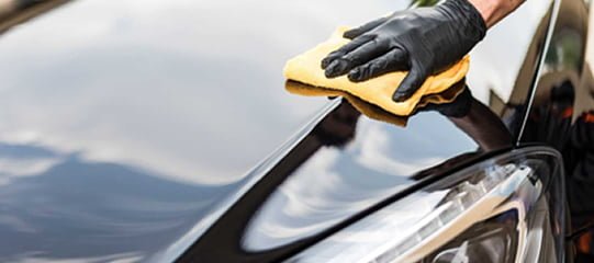 full-detailing-with-car-polish